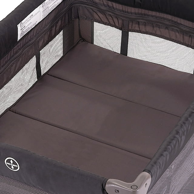 Pamo Babe Unisex Playard with Bassinet & Changing Table, Black